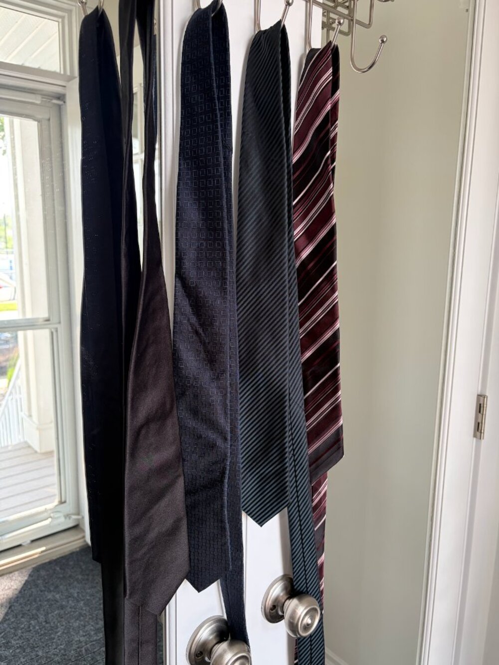 LOT OF 4 - Hugo Boss / Dolce and Gabbana 100% silk ties